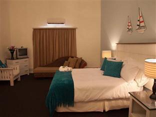 Riviera Hotel Mossel Bay Exterior photo